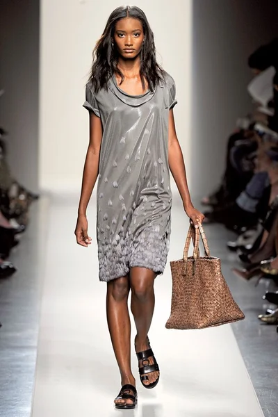 Look 18